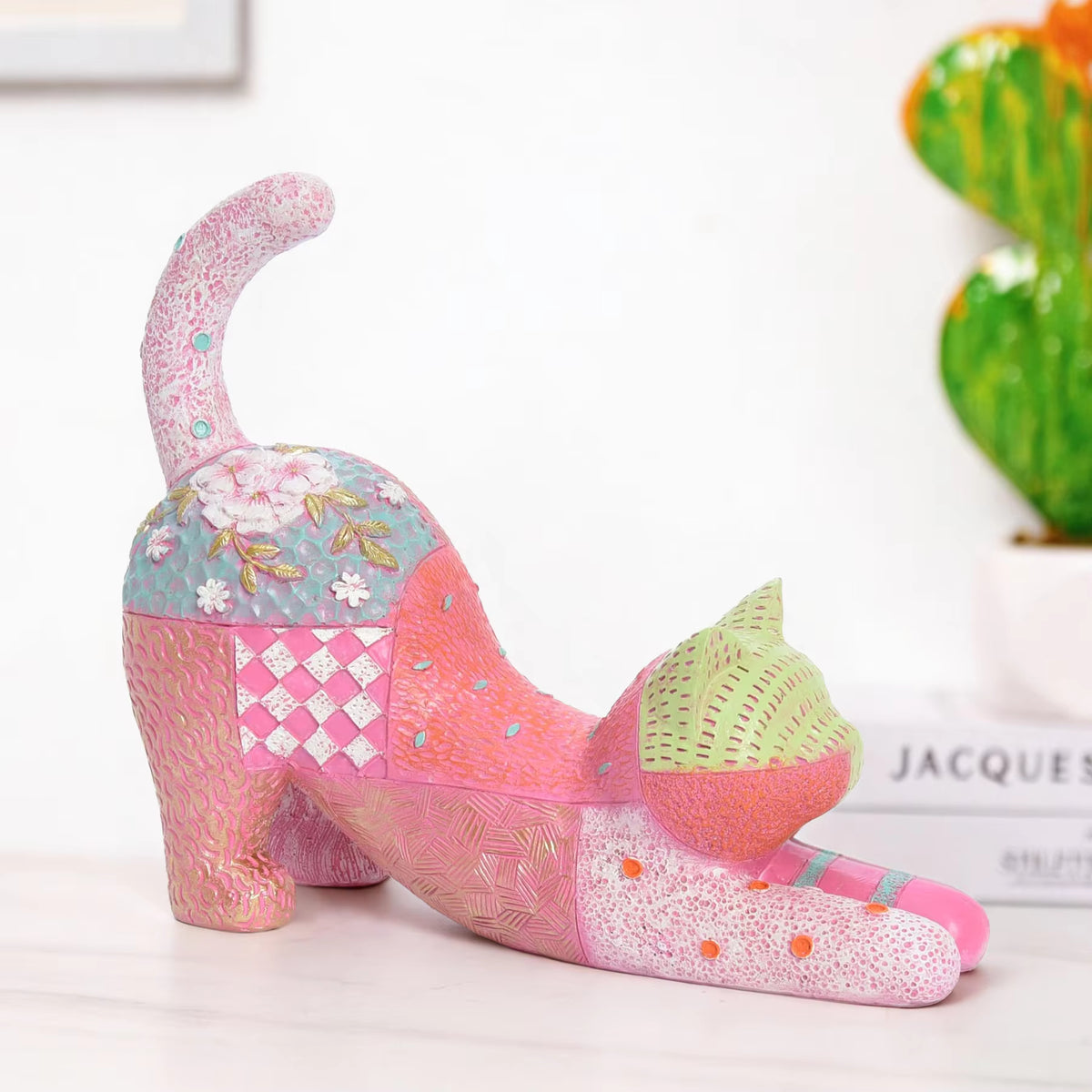 Cat Figurine Art Deco Resin 23.5x8.8x20.5cm HX05S310