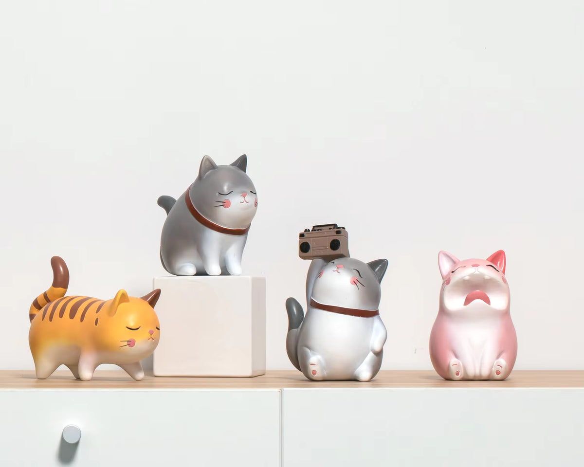 Cat Figurine Modern Resin 11x10x15.6cm AX04S034