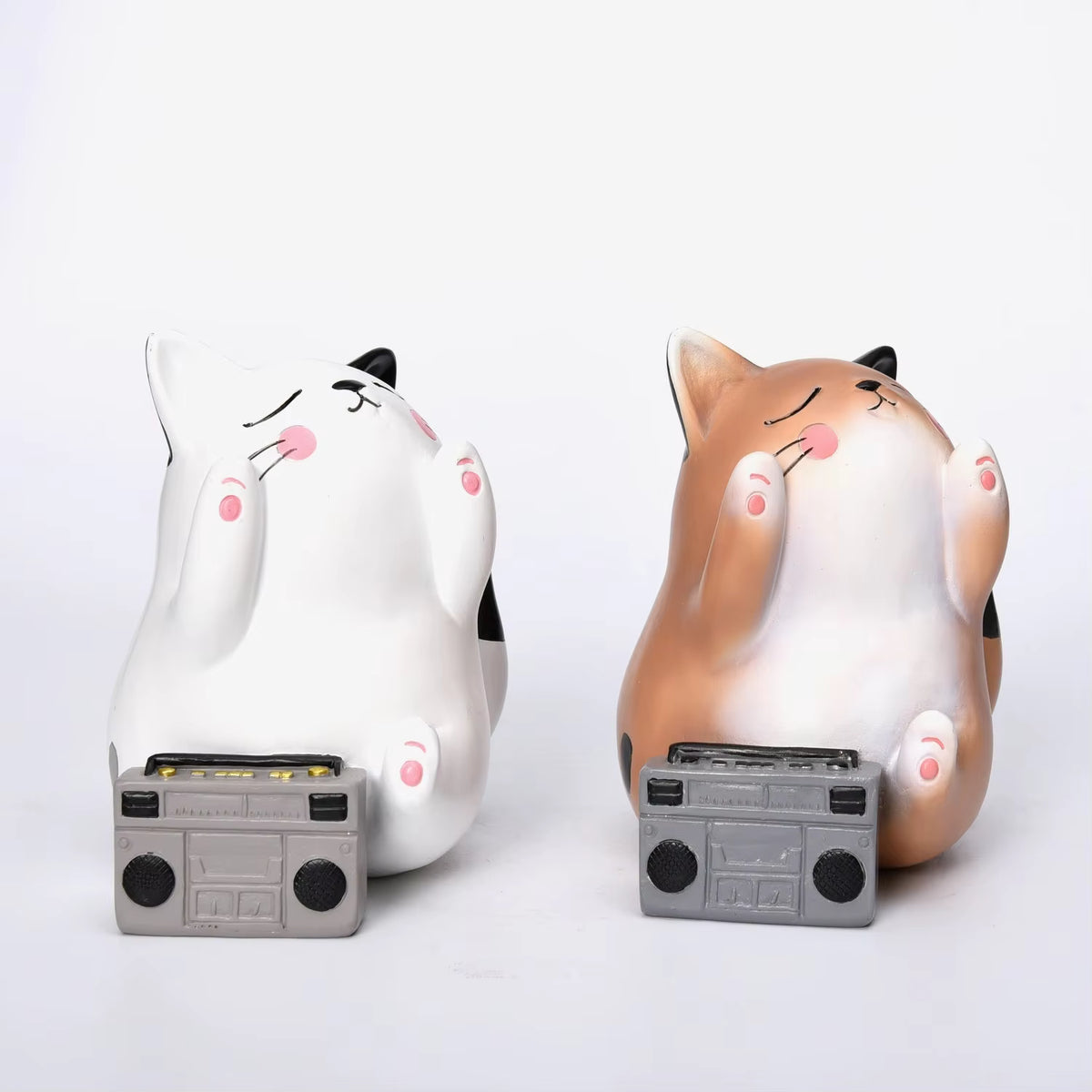 Cat Figurine Modern Resin 11x10x15.6cm AX04S034