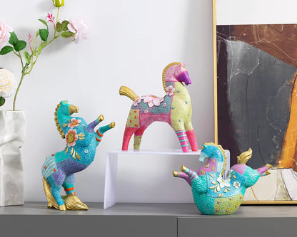 Horse Figurine Art Deco Floral Resin 20x8x23cm HX05S143