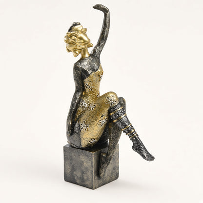 Gilt Sprig Lady, Arm Raised, three-quarter view