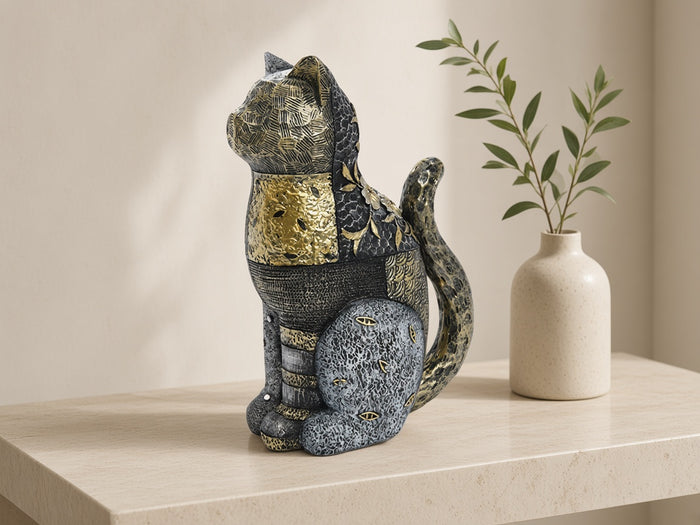Gilt Sprig Seated Cat