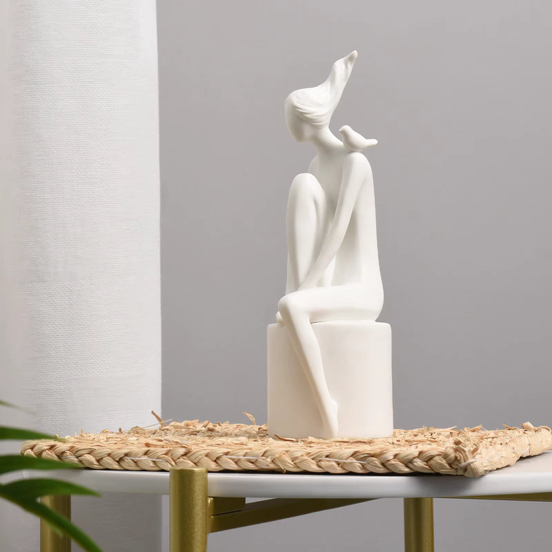 Lady Figurine Modern Porcelain 9.3x8.7x25.5cm BD81F204259