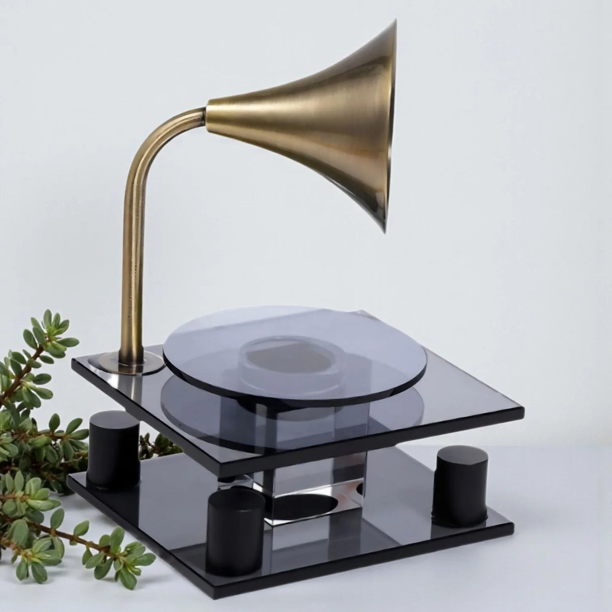 Retro Echo Figurine Vintage Modern Black and Gold